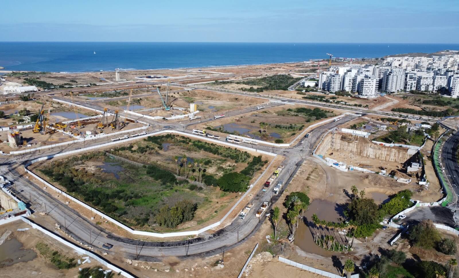 Drone photograph of towers under construction in the Eshkol complex, January 2026